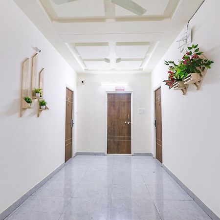 Fabhotel Golden Hitech - Nr Hitech City 하이데라바드 외부 사진