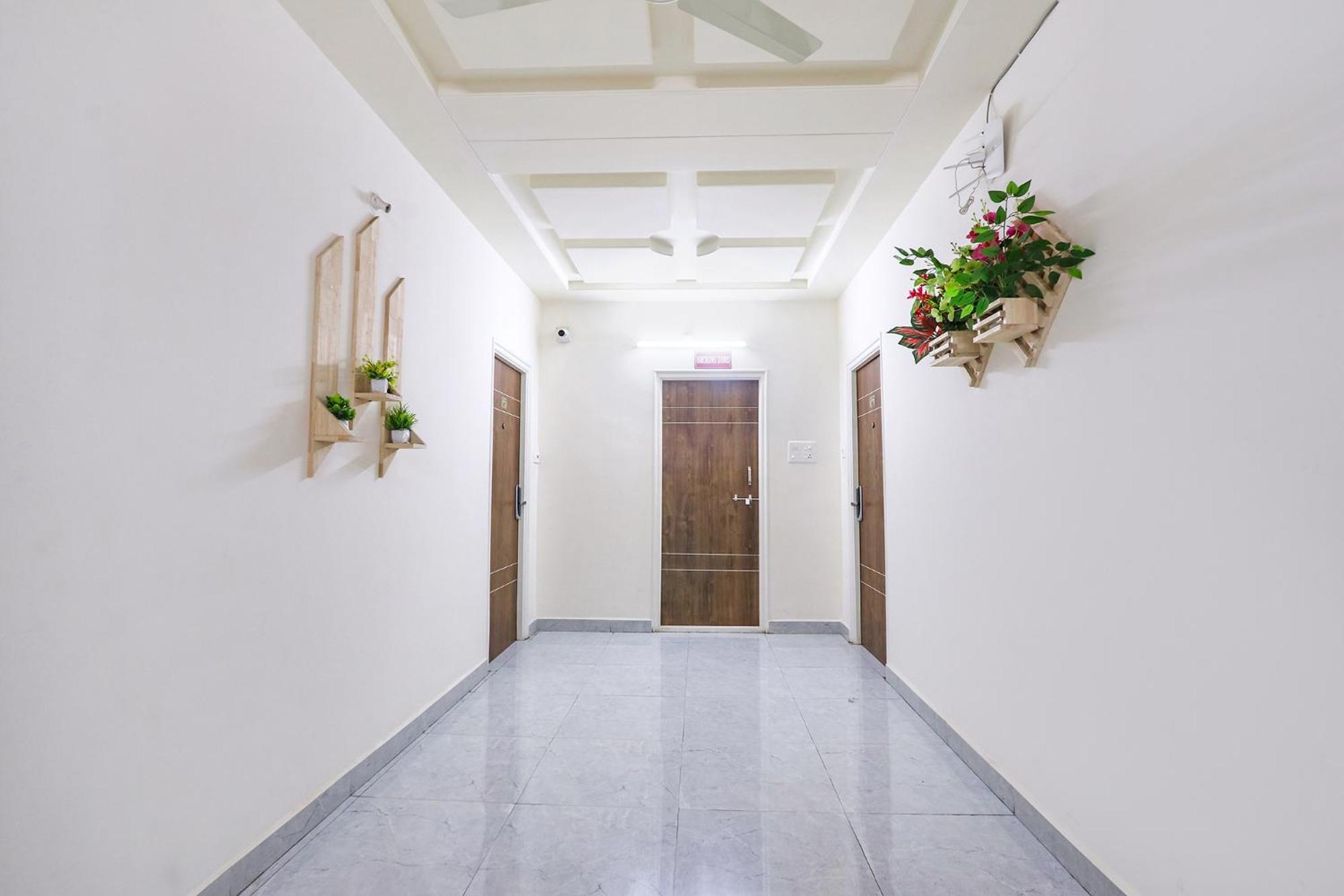Fabhotel Golden Hitech - Nr Hitech City 하이데라바드 외부 사진