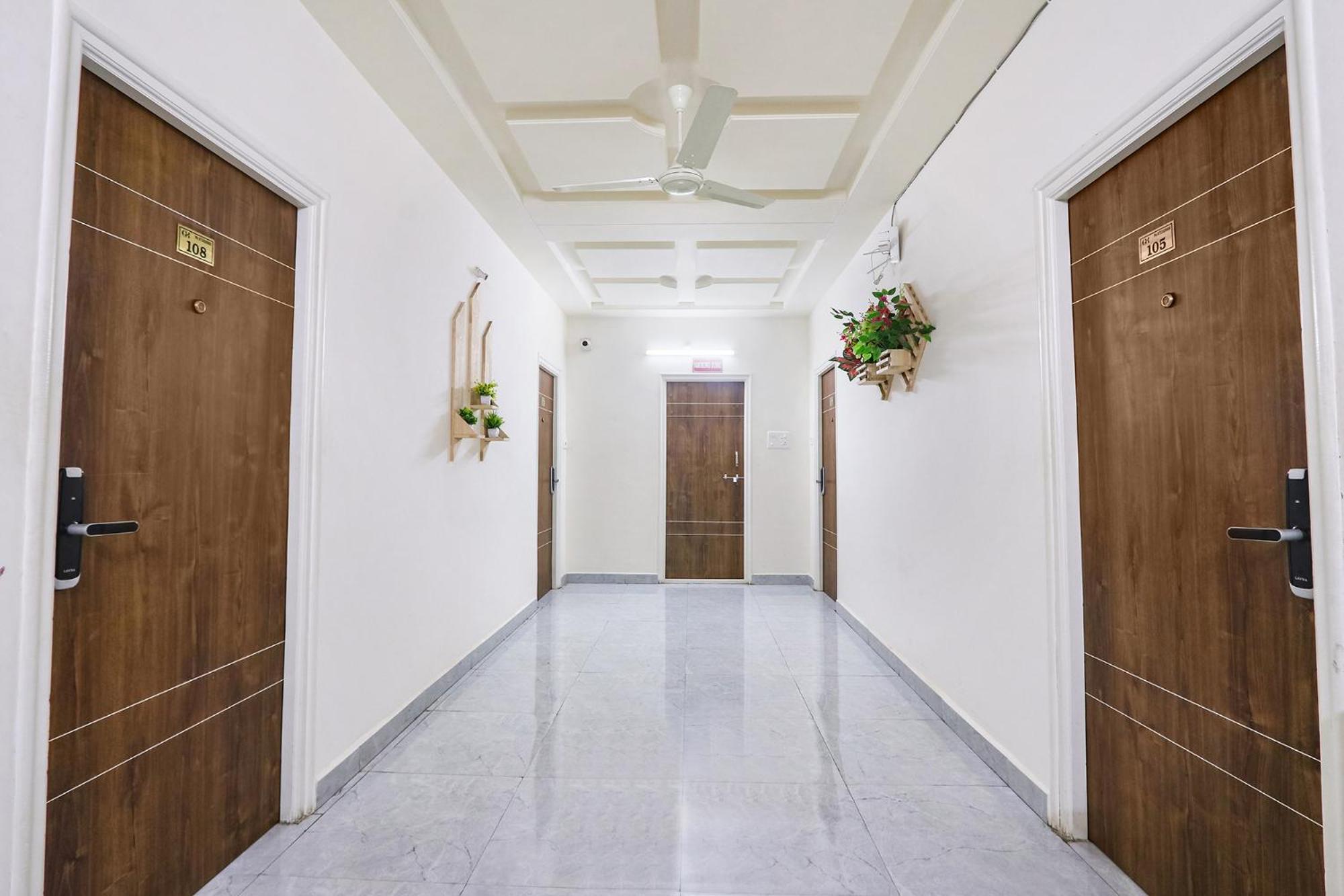 Fabhotel Golden Hitech - Nr Hitech City 하이데라바드 외부 사진